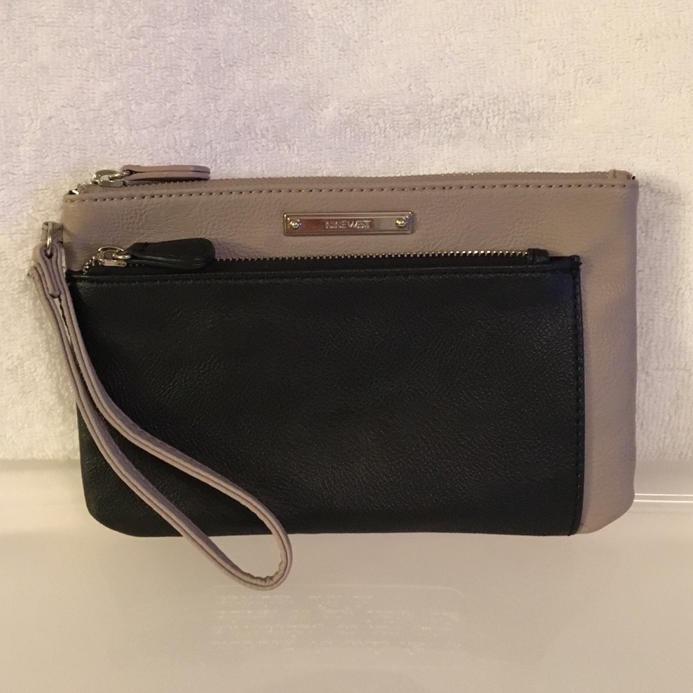 🌼🌼ADORABLE NWOT NINE WEST WRISTLET🌼🌼
